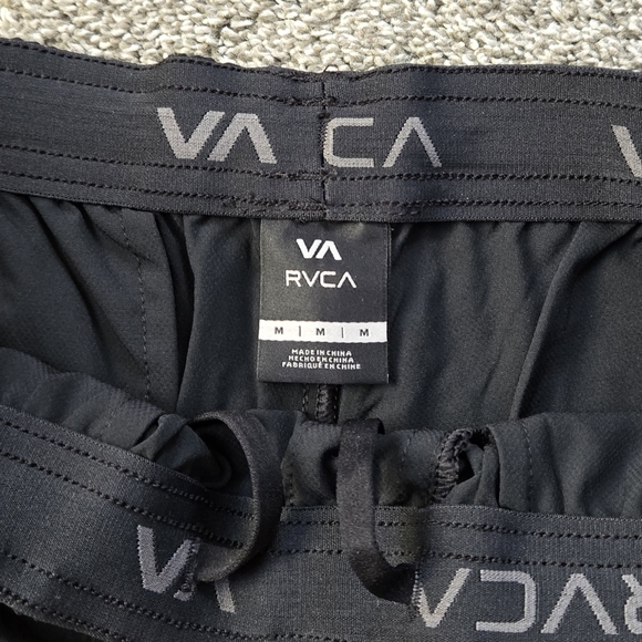 RVCA Yogger Stretch Men's Shorts NEW size medium - Picture 4 of 7